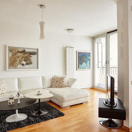 Luxury Apartment Near City Center Skopje Esterno foto