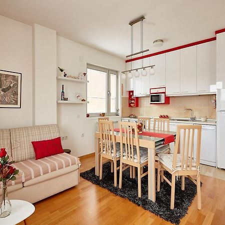 Luxury Apartment Near City Center Skopje Esterno foto